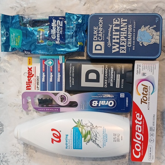 Men's personal care bundle - Picture 1 of 4